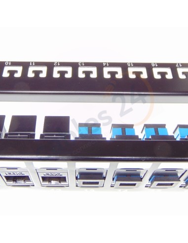 Panel 19 pulgadas 24 tomas hibrido RJ45 CAT6 y Fibra óptica con guía de cables