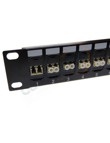 Panel 19 pulgadas 24 adaptadores fibra óptica con guía de cables