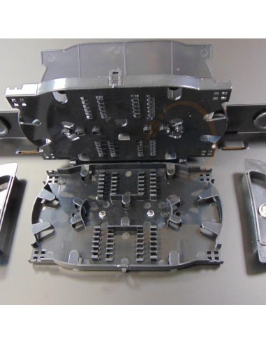 Bandeja para fibra óptica 19 pulgadas 1U 24 x SC Simplex